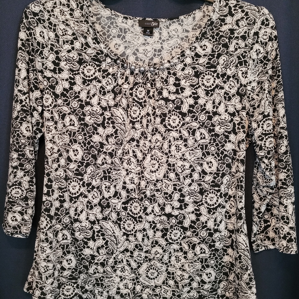 East 5th dress shirt, with a cute jewelry type neck line, size medium